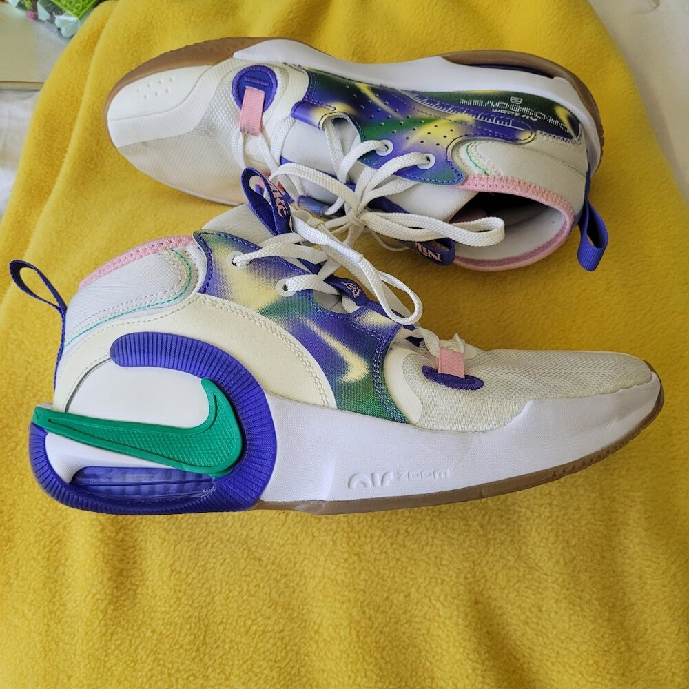 Nike Air Zoom Crossover 2 SE Big Kids Basket Ball Shoes size 7Y Pink Purple